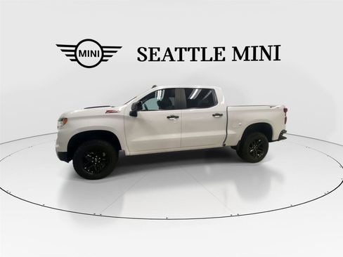 Used 2023 Chevrolet Silverado 1500 LT Trail Boss w/ Convenience Package II AWD/4WD image 6