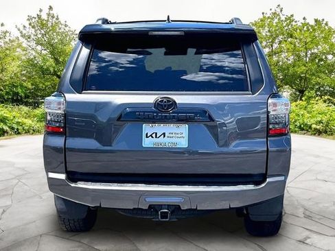 Used 2021 Toyota 4Runner Venture w/ Moonroof Package AWD/4WD image 4