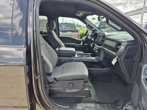 Certified 2024 Ford F150 XLT w/ Mobile Office Package RWD image 8