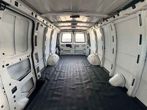 Used 2021 Chevrolet Express 2500 Extended w/ Driver Convenience Package image 7