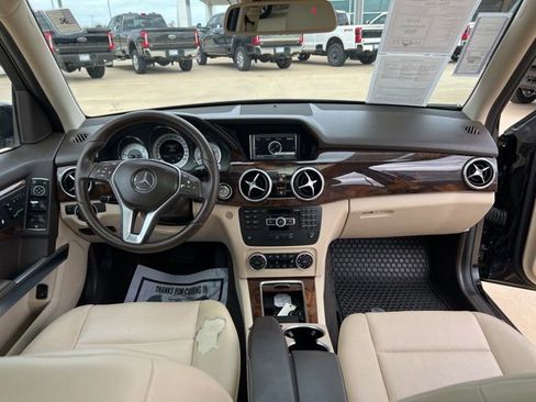 Used 2015 Mercedes-Benz GLK 350 2WD image 31