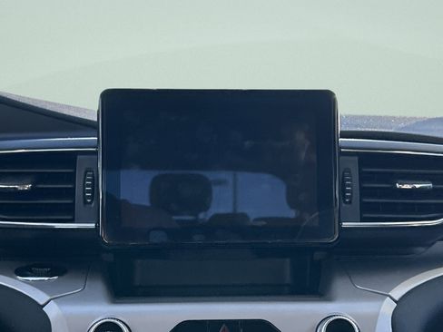 Used 2023 Ford Explorer XLT w/ Equipment Group 202A image 35