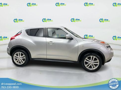 Used 2011 Nissan Juke SV image 4