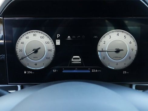 New 2025 Hyundai Elantra Limited image 12