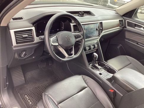 Used 2023 Volkswagen Atlas SE image 35