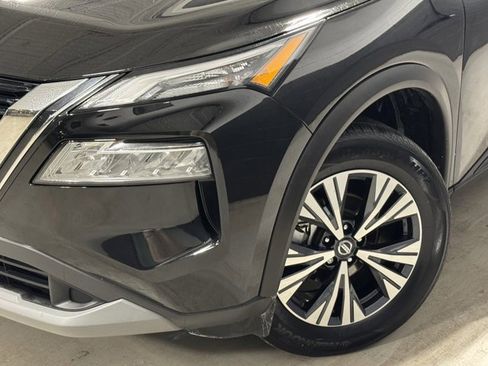 Used 2021 Nissan Rogue SV w/ Premium Package image 29