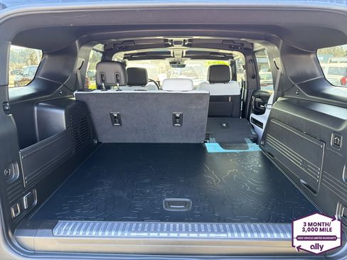 Used 2024 GMC Hummer EV 2X w/ LPO, Illumination Package AWD/4WD image 5