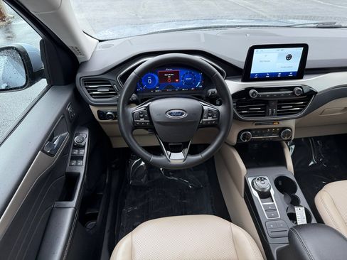 Used 2022 Ford Escape SEL w/ Technology Package image 15