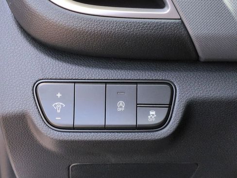 New 2026 Kia Seltos LX FWD image 18