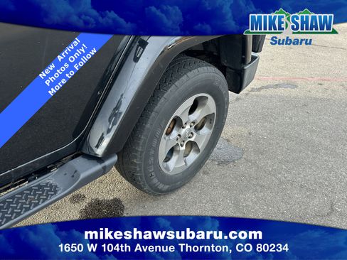 Used 2018 Jeep Wrangler Unlimited Sahara w/ Connectivity Group image 28