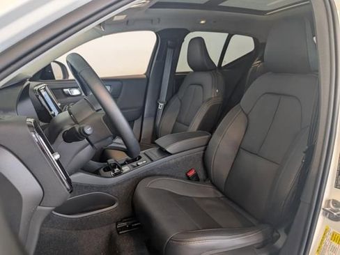 Used 2026 Volvo XC40 B5 Core w/ Climate Package image 13