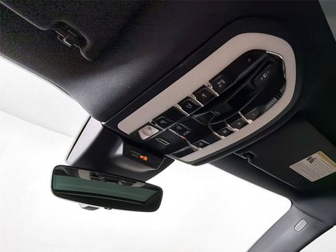 Certified 2023 Porsche Macan Turbo AWD/4WD image 25