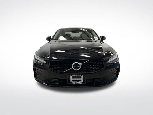 Used 2024 Volvo S60 B5 Ultimate w/ Climate Package image 11