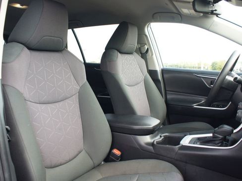 Used 2024 Toyota RAV4 XLE image 21