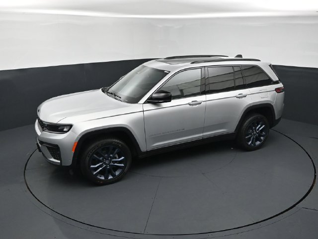 New 2026 Jeep Grand Cherokee Limited AWD/4WD image 14