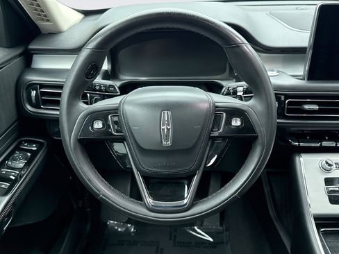 Used 2022 Lincoln Aviator AWD w/ Premium Package image 12