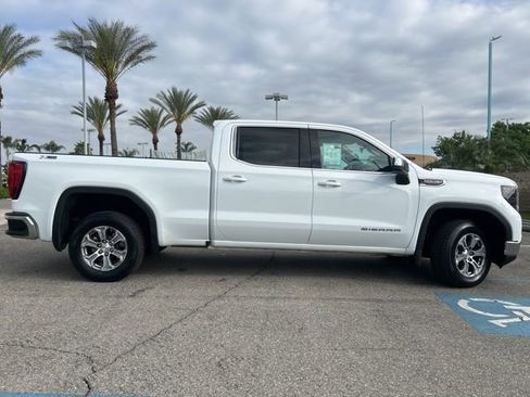 Used 2023 GMC Sierra 1500 SLE AWD/4WD image 5