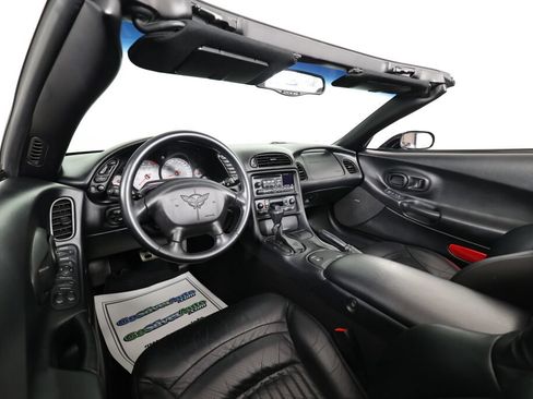 Used 2004 Chevrolet Corvette Convertible w/ Preferred Equipment Group RWD image 11