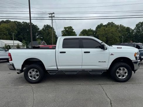Used 2024 RAM 2500 Big Horn AWD/4WD image 9