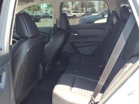 Used 2026 Nissan Rogue SV AWD/4WD image 10