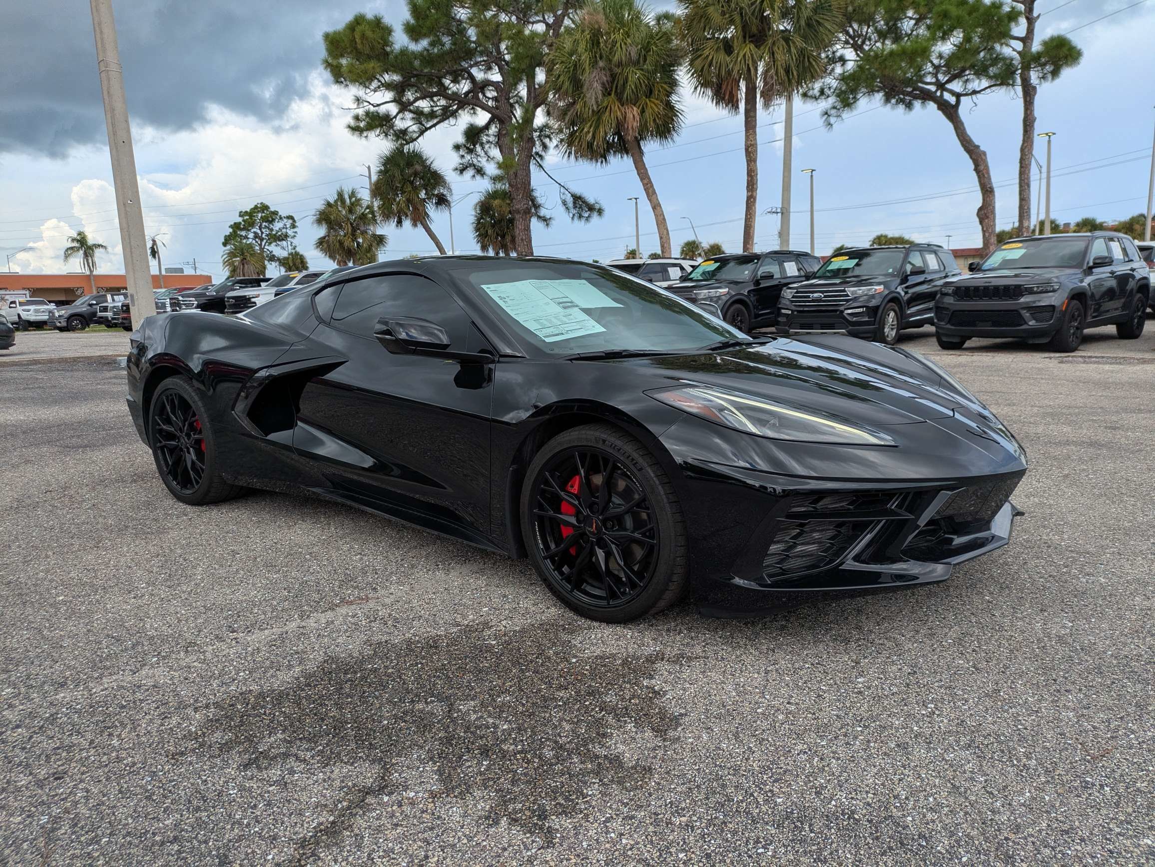Used 2024 Chevrolet Corvette Stingray Coupe w/ 1LT RWD image 2