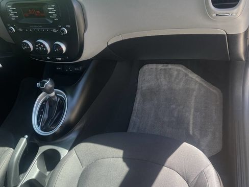 Used 2015 Kia Soul image 29