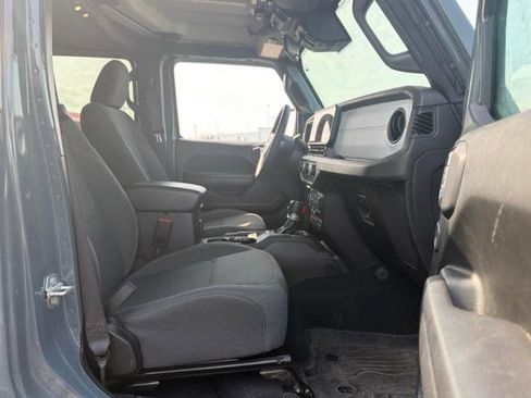 Used 2024 Jeep Wrangler Willys image 9