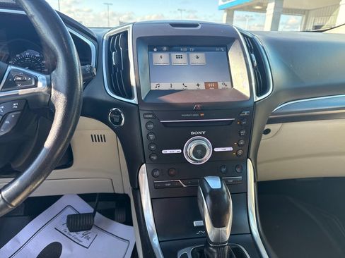 Used 2017 Ford Edge Titanium w/ Equipment Group 301A FWD image 21