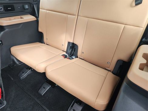 Certified 2025 Hyundai Santa Fe Limited image 22