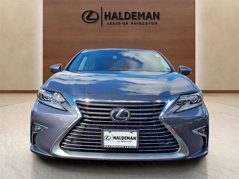 Used 2018 Lexus ES 350 image 2