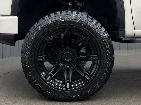 Used 2026 GMC Sierra 1500 AT4 w/ AT4 Premium Package AWD/4WD image 10
