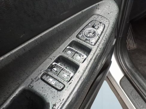 Used 2023 Hyundai Santa Fe SEL image 12