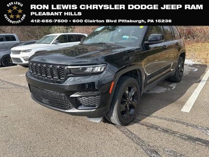 Used 2023 Jeep Grand Cherokee Altitude