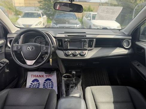 Used 2016 Toyota RAV4 LE AWD/4WD image 19
