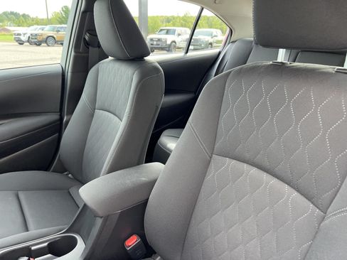 Used 2024 Toyota Corolla LE w/ LE Convenience Package FWD image 16