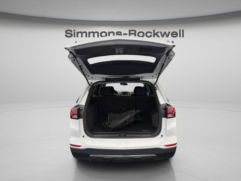 Used 2023 Chevrolet Equinox LT w/ LPO, Floor Liner Package image 24