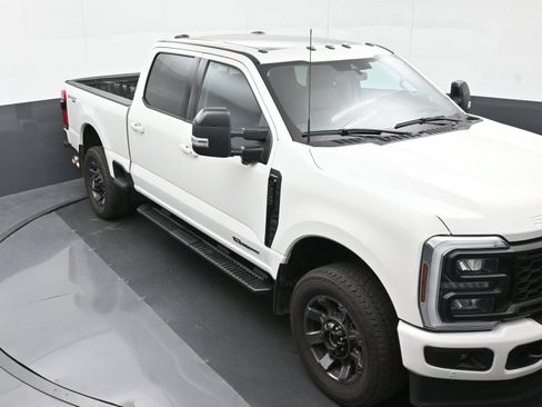 Used 2024 Ford F250 Lariat w/ Lariat Ultimate Package AWD/4WD image 28