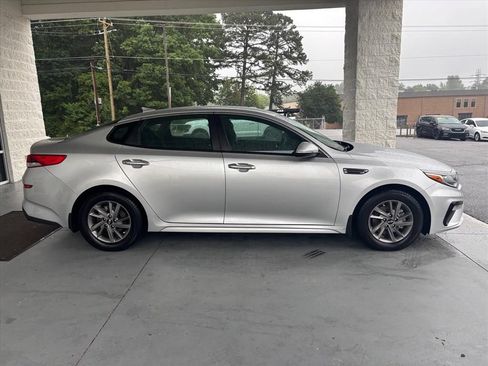 Used 2020 Kia Optima LX FWD image 20