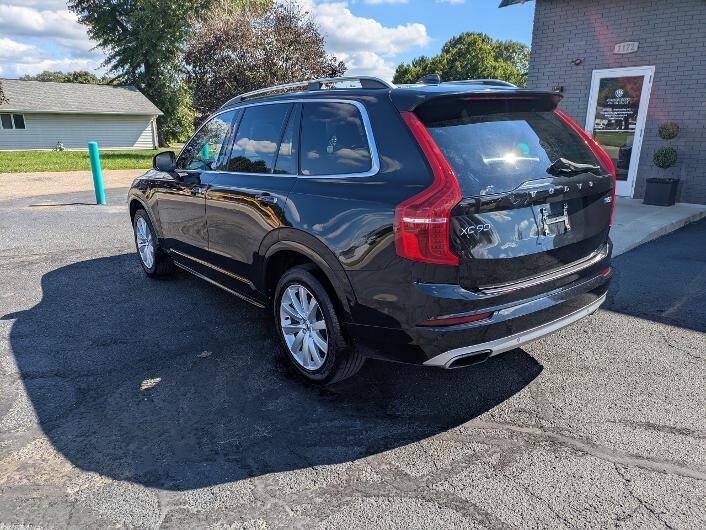 Used 2016 Volvo XC90 T6 Momentum w/ Momentum Plus Package AWD/4WD image 3
