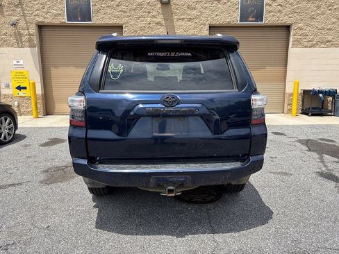 Used 2017 Toyota 4Runner SR5 Premium AWD/4WD image 9
