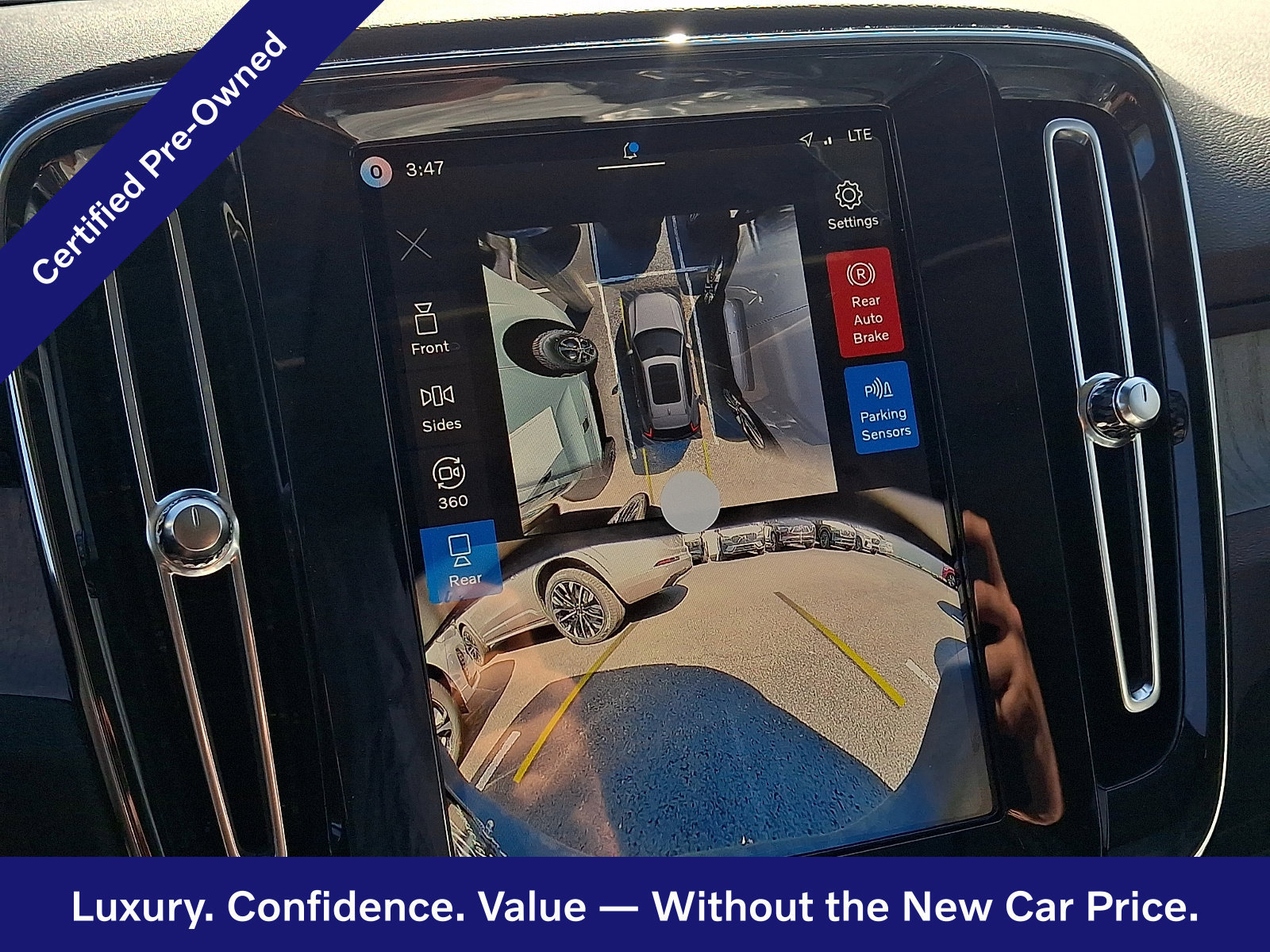 Certified 2026 Volvo XC40 B5 Plus w/ Climate Package AWD/4WD image 16