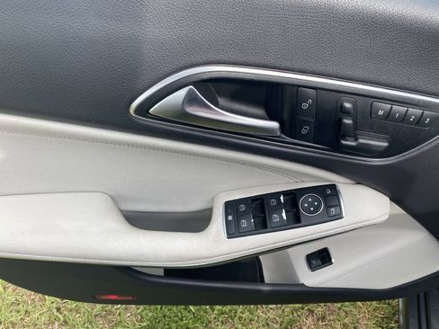 Used 2015 Mercedes-Benz CLA 250 250 image 18