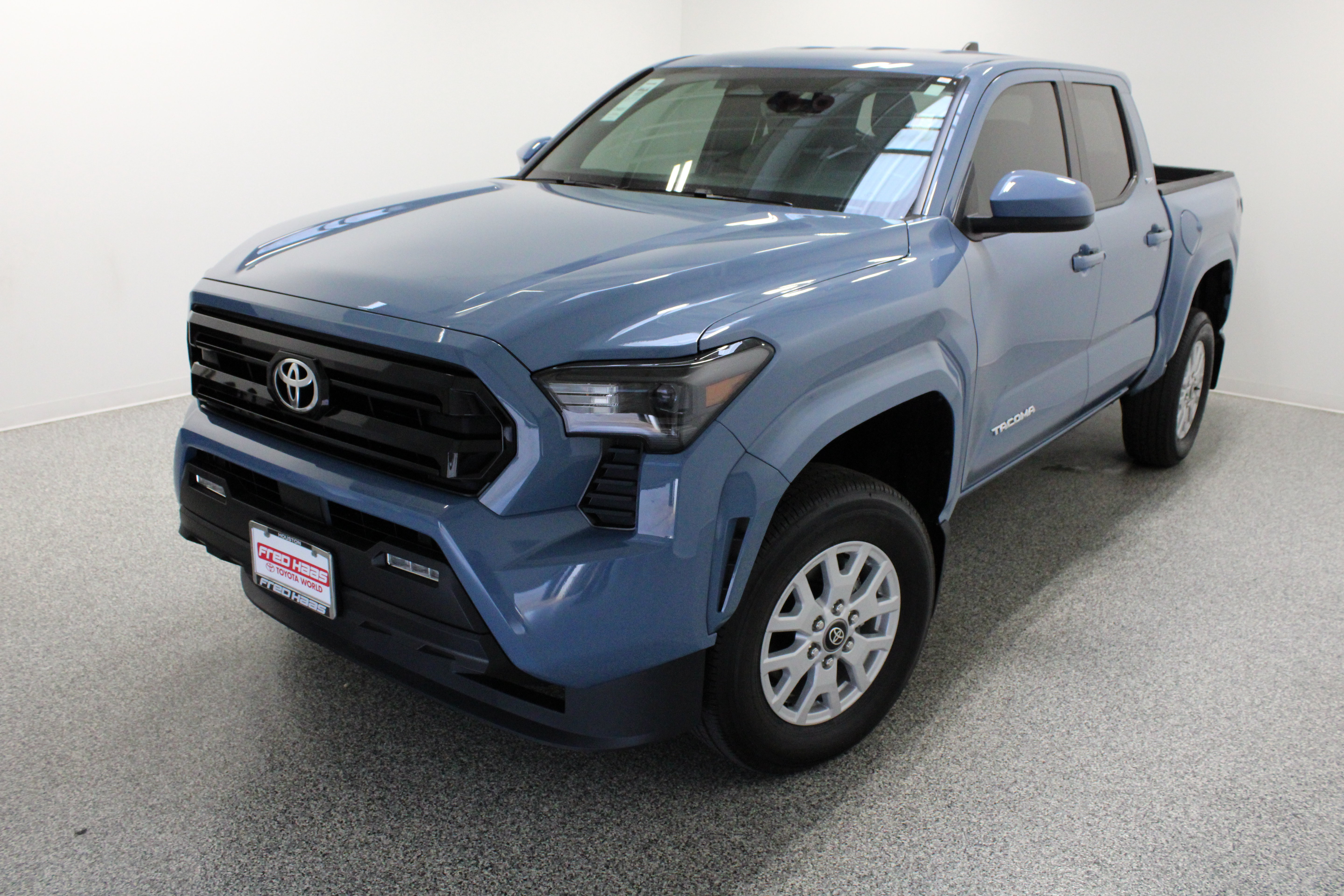 Certified 2026 Toyota Tacoma SR5 RWD image 2
