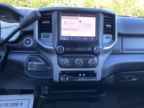 Used 2024 RAM 3500 Big Horn image 24