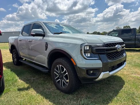 Used 2024 Ford Ranger Lariat w/ Advanced Towing Package AWD/4WD image 3