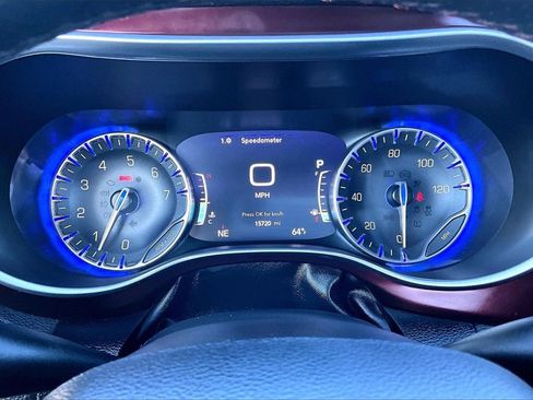 Certified 2020 Chrysler Pacifica Limited image 21