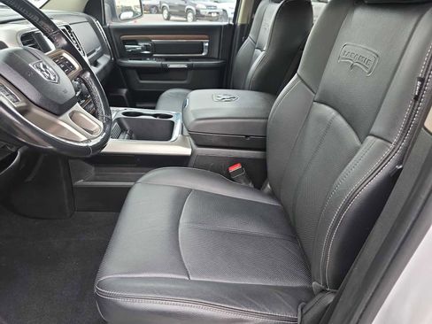 Used 2019 RAM 1500 Laramie w/ Convenience Group image 15