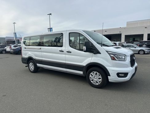 Used 2023 Ford Transit 350 XLT image 2
