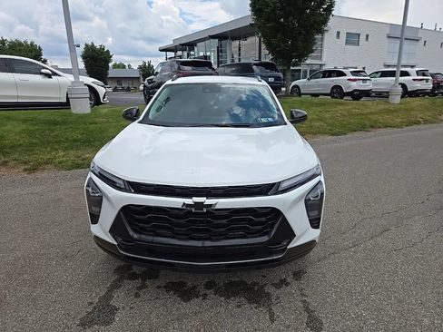 Used 2024 Chevrolet Trax ACTIV w/ Driver Confidence Package FWD image 11