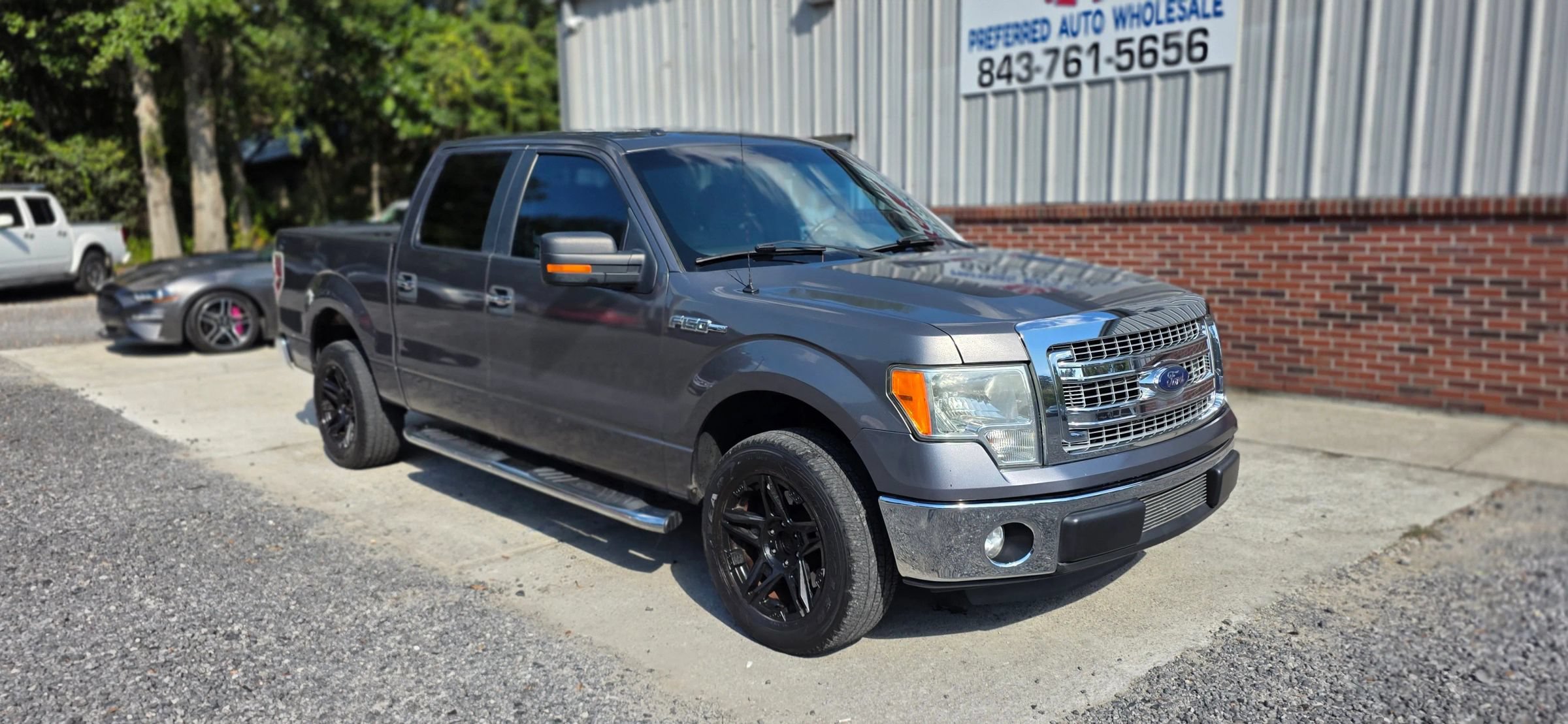 Used 2013 Ford F150 XLT w/ Luxury Equipment Group RWD image 2